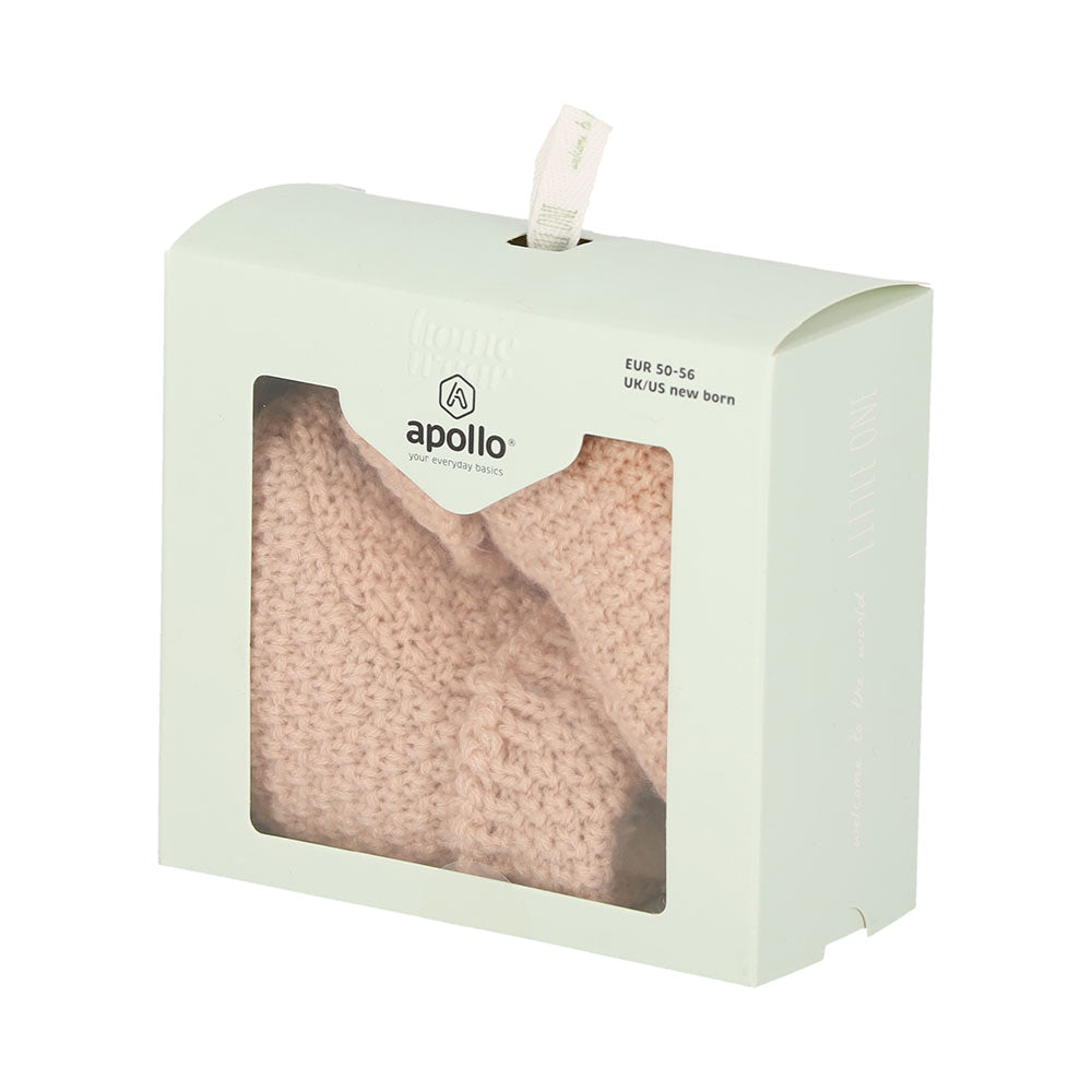 Coffret cadeau Apollo avec chaussures bébé tricotées vieux rose en taille 50-56 pour nouveau-né