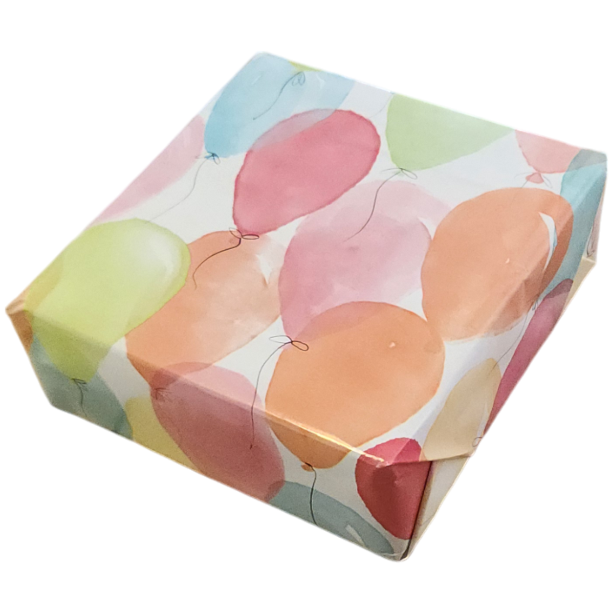 Eine quadratische Geschenkbox von Hello World mit dem Namen "Verpackung: Luftballon", eingewickelt in Papier mit bunten pastellfarbenen Luftballons in Rot, Blau, Grün, Orange und Rosa.