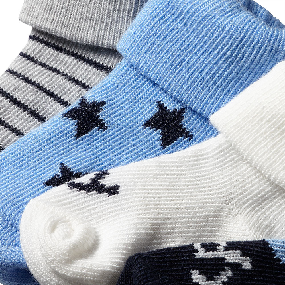 Detailansicht der weichen Strickstruktur der Apollo Babysocken