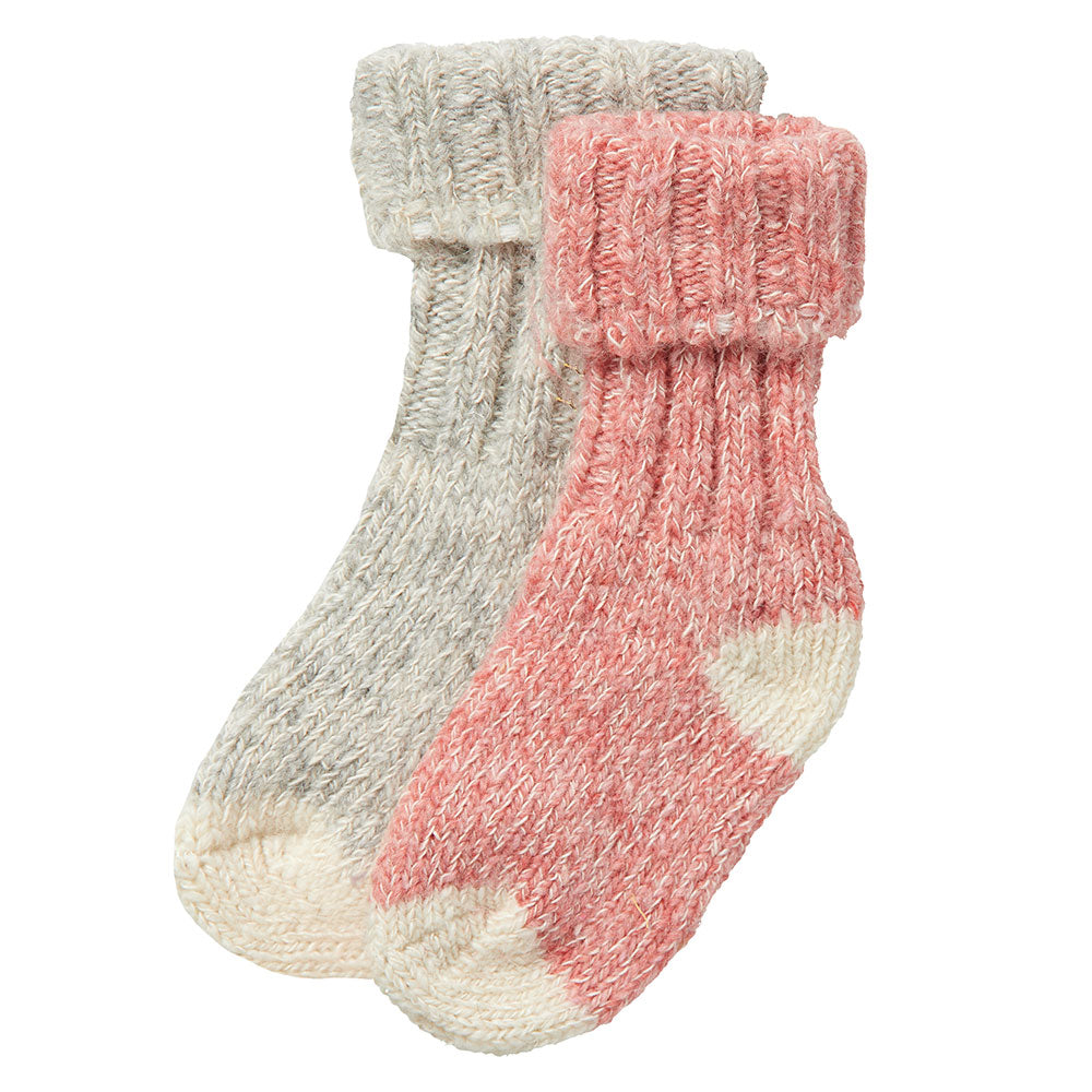 Babysocken 2er-Set mit Wolle in Rosa und Hellgrau im natürlichen Strickdesign