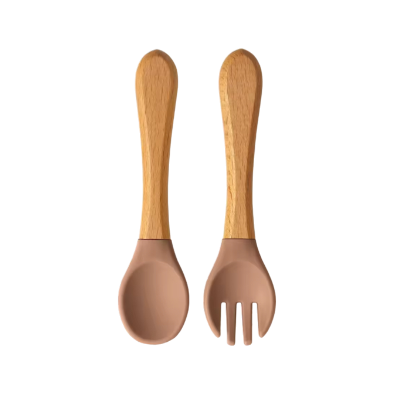 Le posate Hello World legno/silicone marrone [3,5x14 cm], presentate una accanto all'altra su sfondo bianco, hanno un cucchiaio e una forchetta con manico in legno e punta in silicone marrone, bordi arrotondati e un design moderno - ideali come posate per bambini.