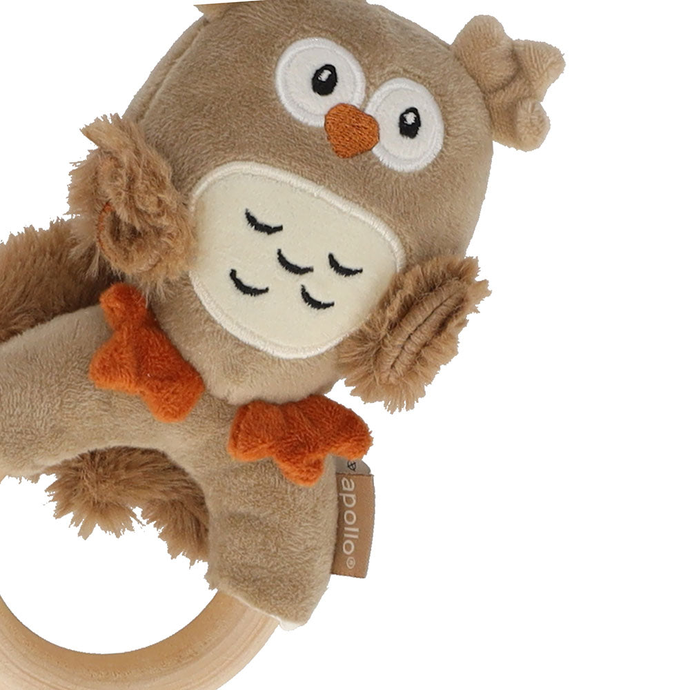 Hochet hibou doux en marron et beige avec un anneau rond en bois