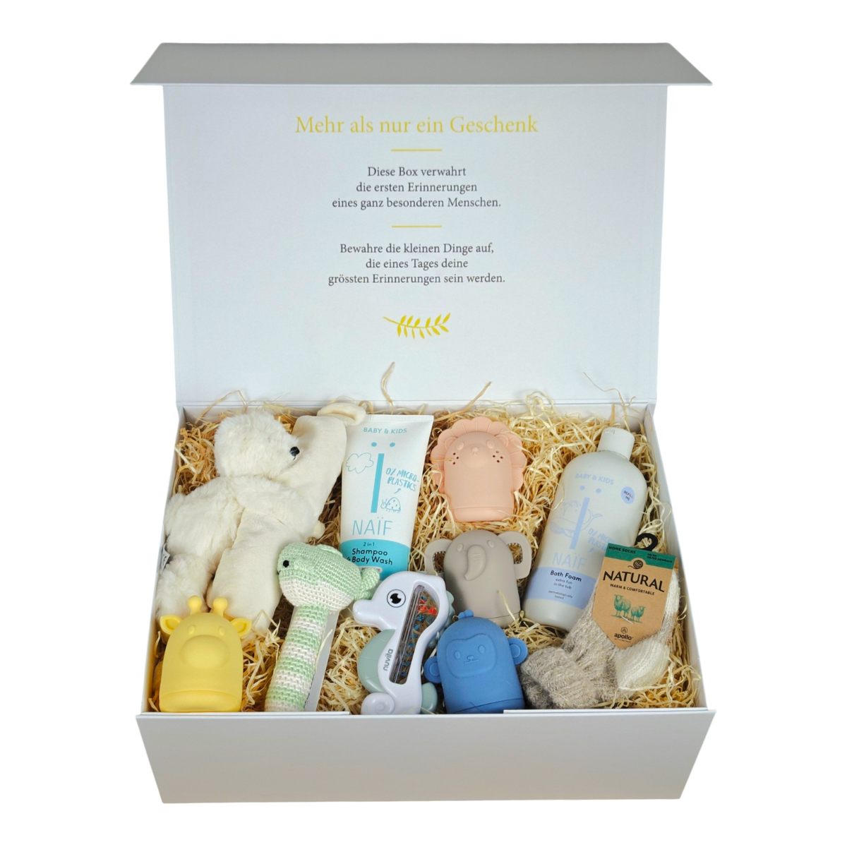 Geschenkbox Yuna für Babys mit Eisbär-Kuscheltuch, gehäkelter Walfisch-Rassel, Silikon-Badespielzeug, Badthermometer, Wollsocken sowie NAÏF Badeschaum und 2 in 1 Shampoo & Duschgel.