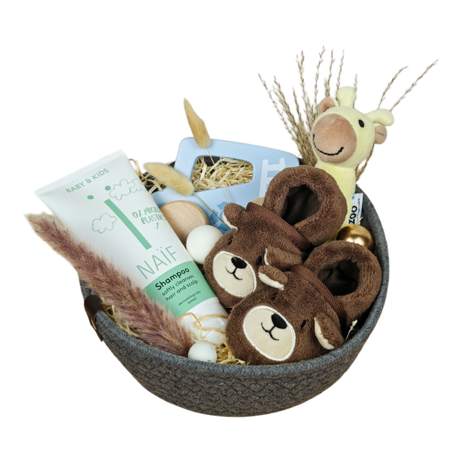 Timo gift basket with NAÏF baby shampoo, brown baby shoes, giraffe rattle, wooden toys and lovely baby accessories