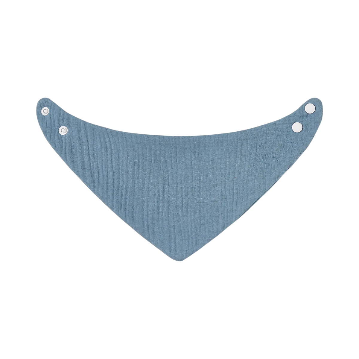 Il "bavaglino in cotone blu" di Hello World è un bavaglino triangolare nautico realizzato in tessuto strutturato con due bottoni a pressione su ciascuna estremità e giace piatto su uno sfondo bianco.