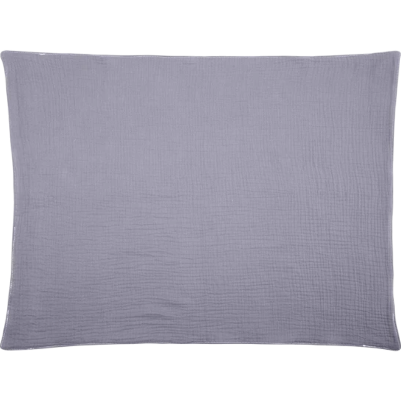 Ein handgefertigtes Multifunktionstuch Grau [55x65cm] von Hello World, rechteckig mit dezentem Texturmuster, vor weißem Hintergrund präsentiert.