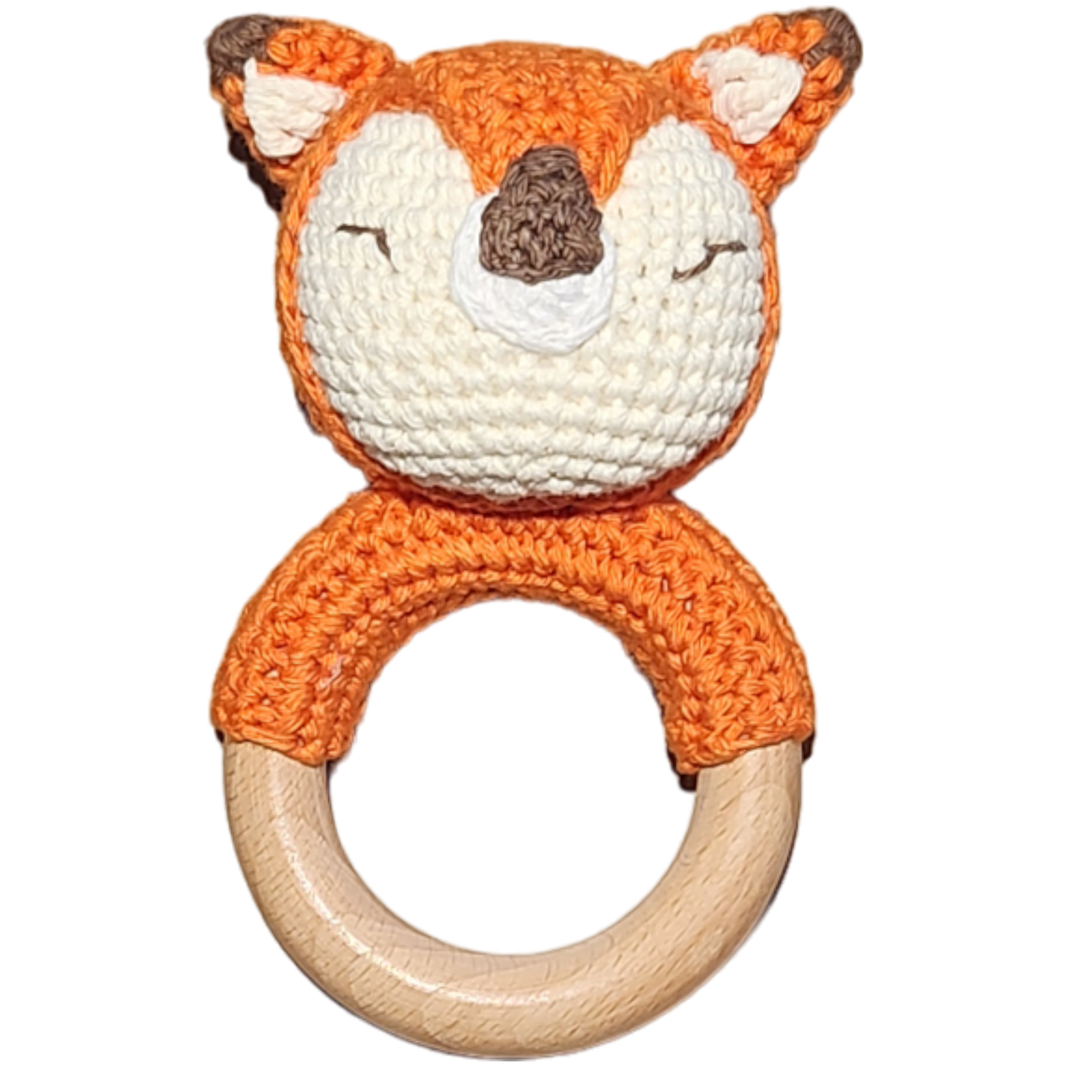 Das Rasseltier Fuchs [6.5x12cm] von Hello World in Orange und Weiß mit geschlossenen Augen sitzt auf einem Holzring - ein bezauberndes Babygeschenk als Rassel oder Beißring.