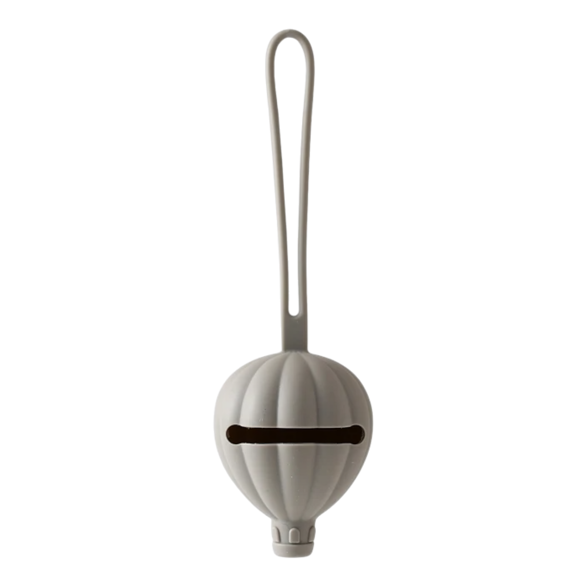 Die Hello World Schnullertasche Heissluftballon Grau [7x22,5cm] ist eine graue, ballonförmige Silikon-Schnullertasche mit vertikalen Rillen, einem horizontalen Schlitz in der Mitte und einem Griff mit Schlaufe oben.