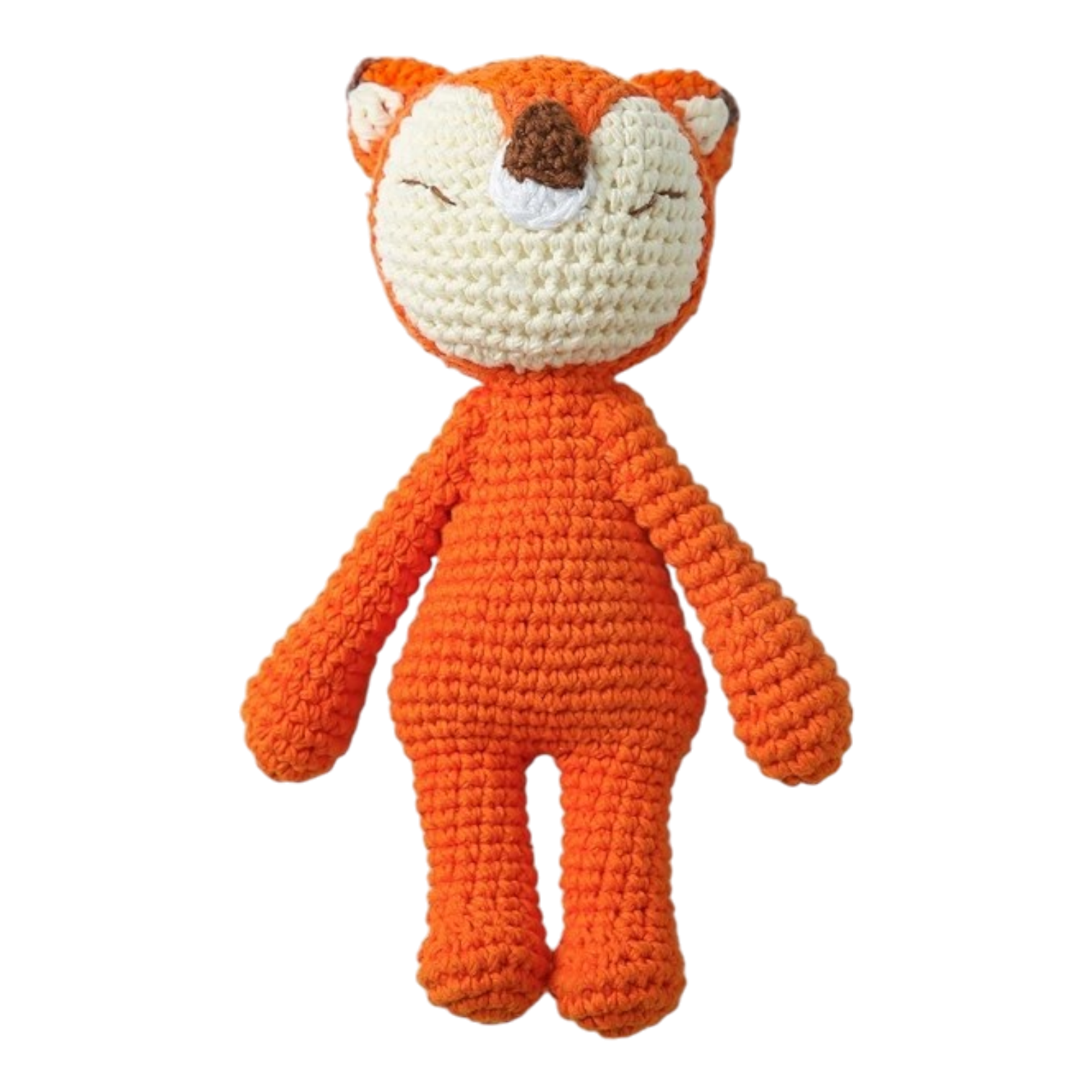 Der handgefertigte Stricktier Fuchs (18,5x11,5cm) von Hello World zeigt orangefarbenes Garn, eine weiße Schnauze, braune Nase, geschlossene Augen und große Ohren - stehend vor weißem Hintergrund.