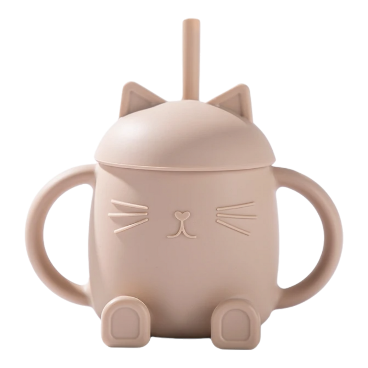 Der Hello World Trinkbecher Katze sitzend Beige [13x11cm] ist ein beiger Trinkbecher in Form einer sitzenden Katze, mit Katzenohren auf dem Deckel, einem Strohhalm, zwei Henkeln und geprägten Schnurrhaaren, Nase und Pfoten.