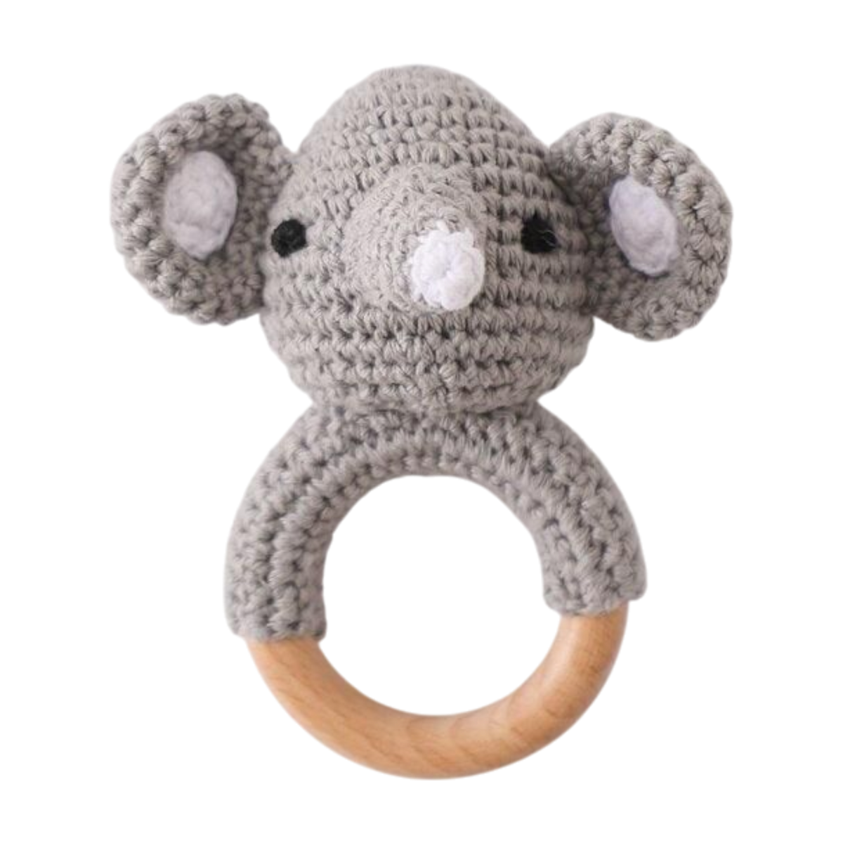 Das Hello World Windelgeschenk Elefantentorte [27x33cm] zeigt einen gehäkelten grauen Elefantenkopf mit großen Ohren auf einem hölzernen Ring, was es zu einem charmanten handgemachten Geschenk oder Beißring für Neugeborene macht.