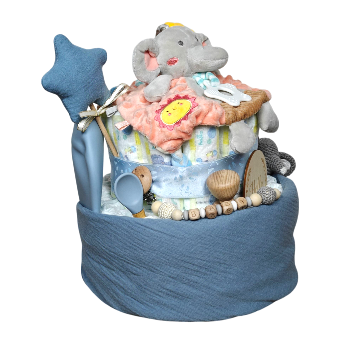Das Windelgeschenk Elefantentorte [27x33cm] von Hello World ist ein bezauberndes Geschenk: liebevoll in Blau verpackt, mit Elefantenspielzeug, Stern-Zauberstab sowie Decke, Holzutensilien, Beißperlen und Rassel für frischgebackene Eltern.