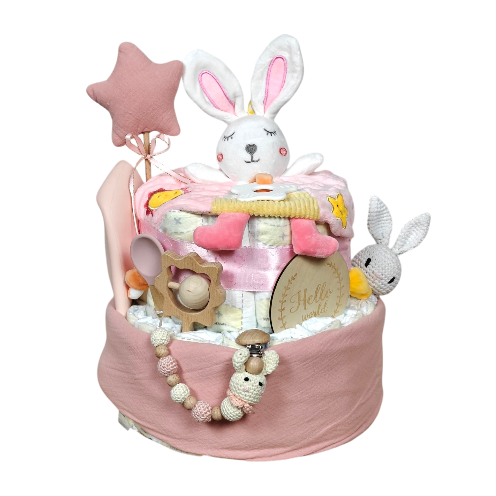 Das Hello World Windelgeschenk Hasentorte [40x35cm], geschmückt mit einem Plüschhasen, Sternenballons, Spielzeug, einer Holzrassel, Perlen und weichem rosa Stoff, ist das perfekte Geschenk zur Babyparty.