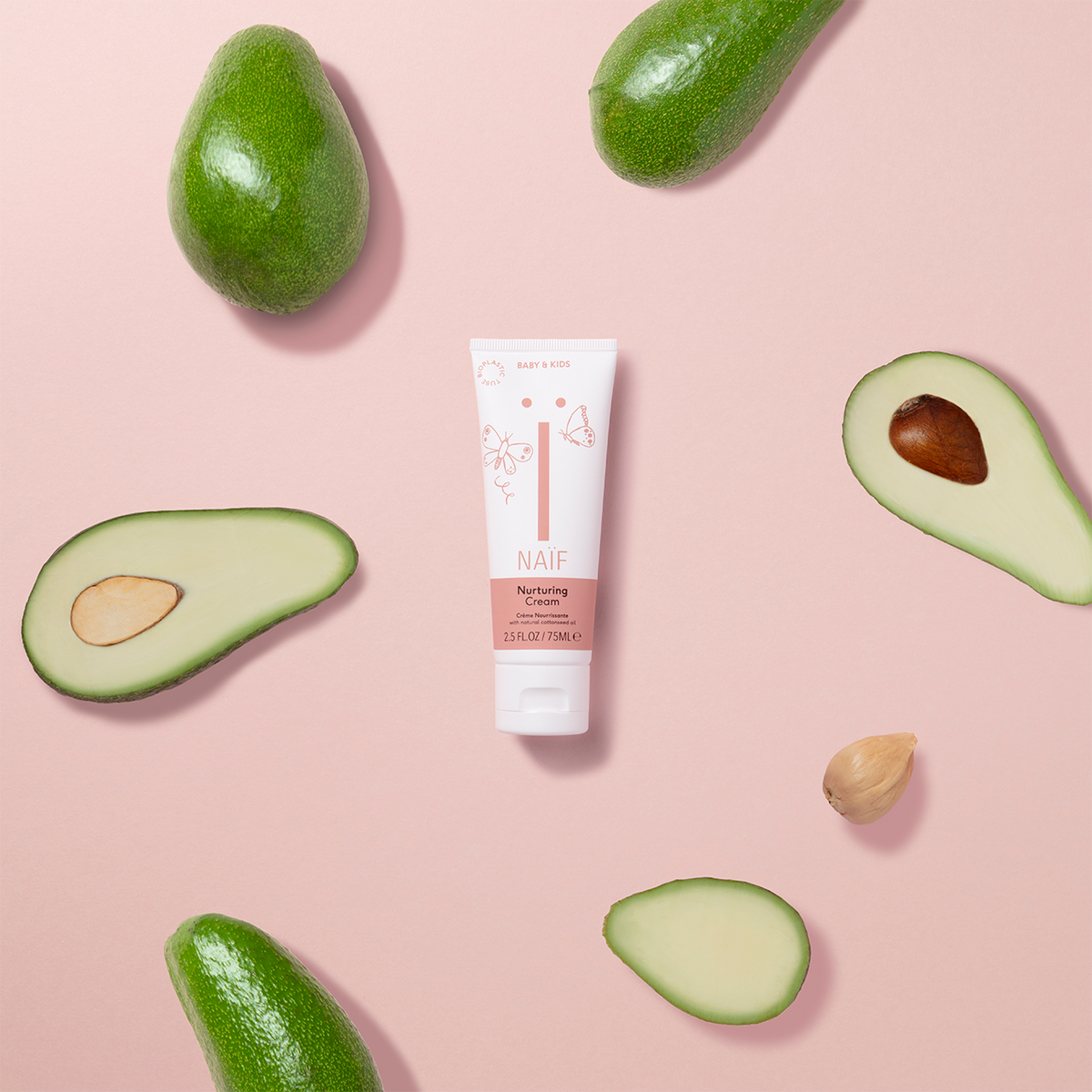 Crème de soin Naïf Baby & Kids 75 ml à l'avocat et aux huiles de soin naturelles pour la peau sensible de bébé.